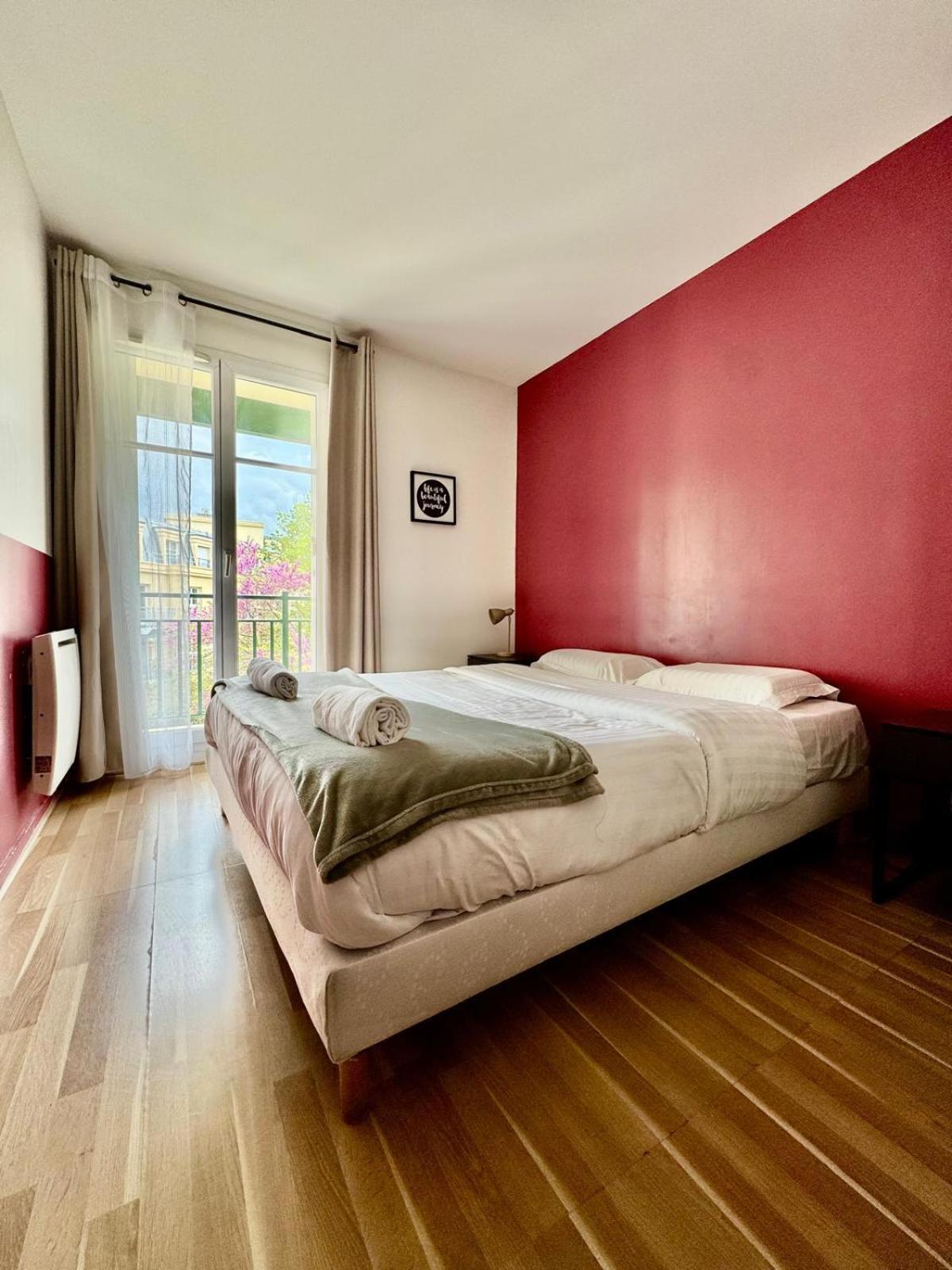 Disney, Very 2 Bedrooms Family Apartment, Wifi, Netflix 8 Pers * Chessy (Seine-et-Marne)